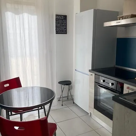 Prato Charment 2 Pieces, Centre Ville,1 Min Apartment